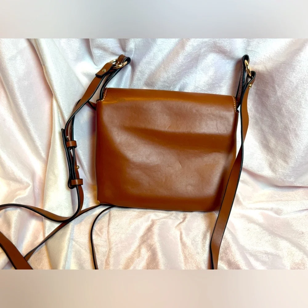 Tory Burch Crossbody Miller Bag Aged Camello Leather Logo Flap Discontinued Rare - Picture 2 of 13